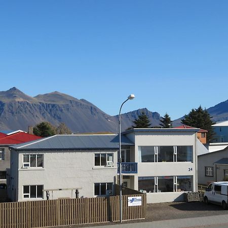 Old Airline Guesthouse Höfn Екстериор снимка