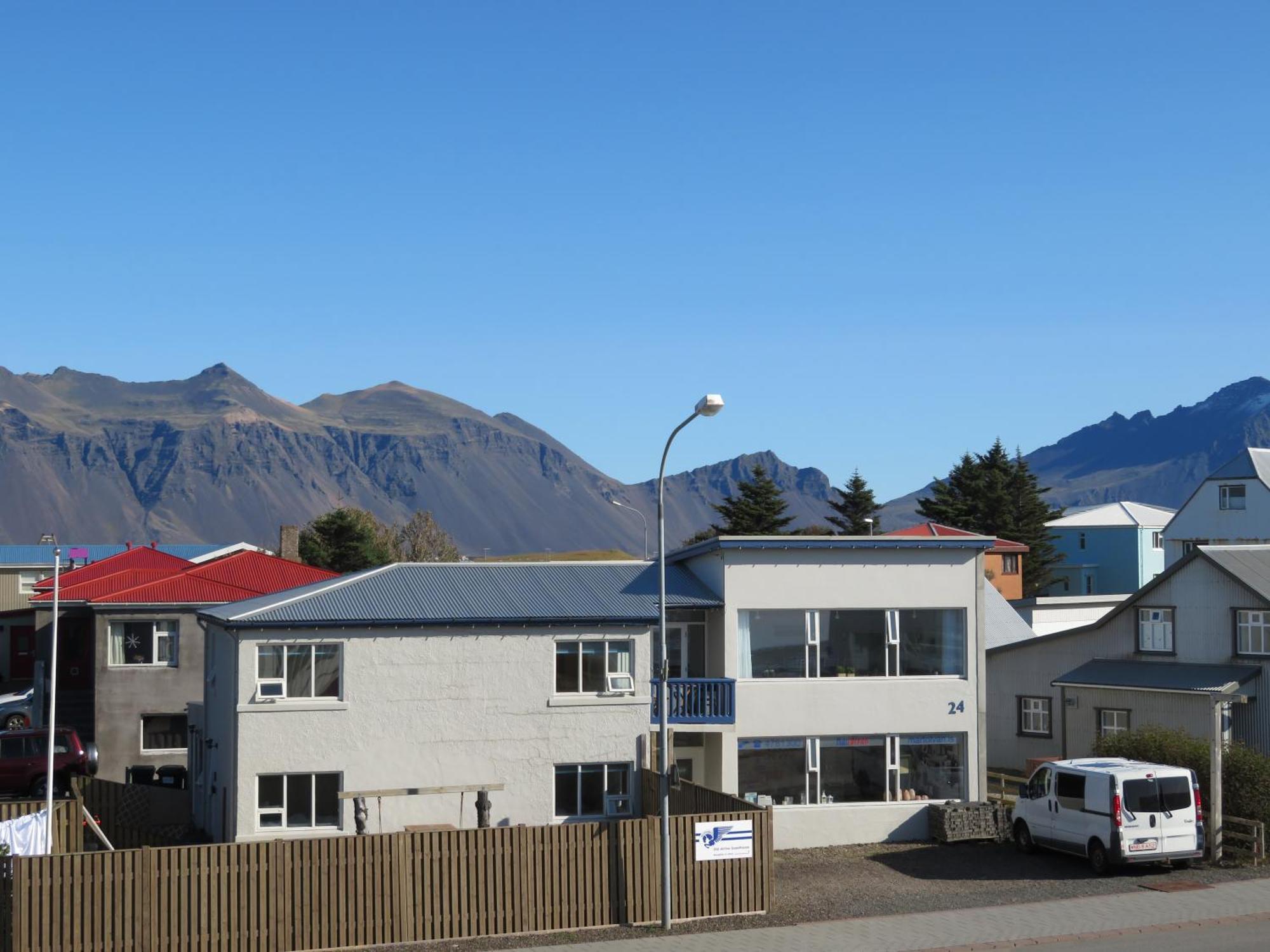 Old Airline Guesthouse Höfn Екстериор снимка